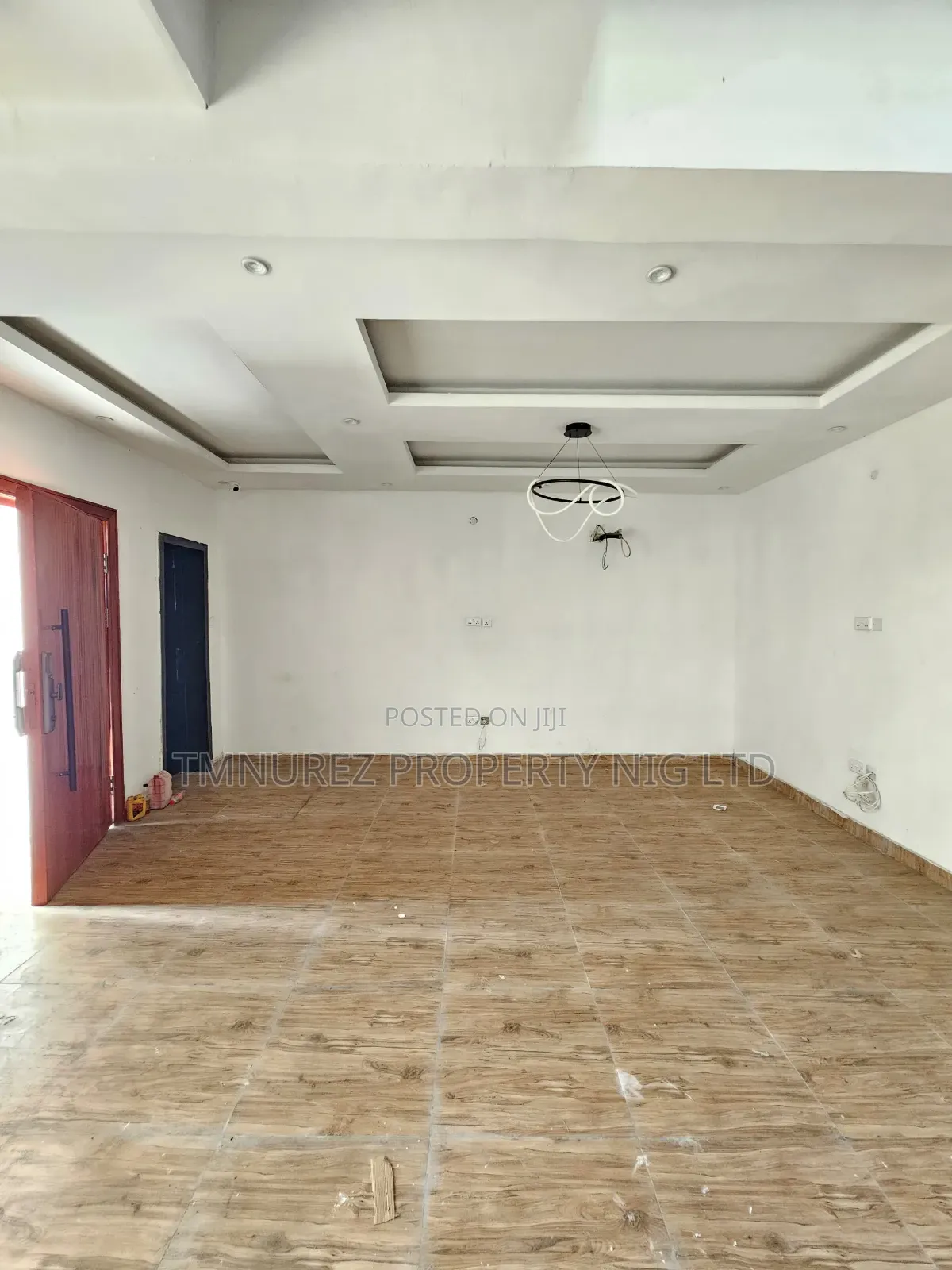 4bdrm Duplex in Orchild Road, Chevron for rent in Chevron