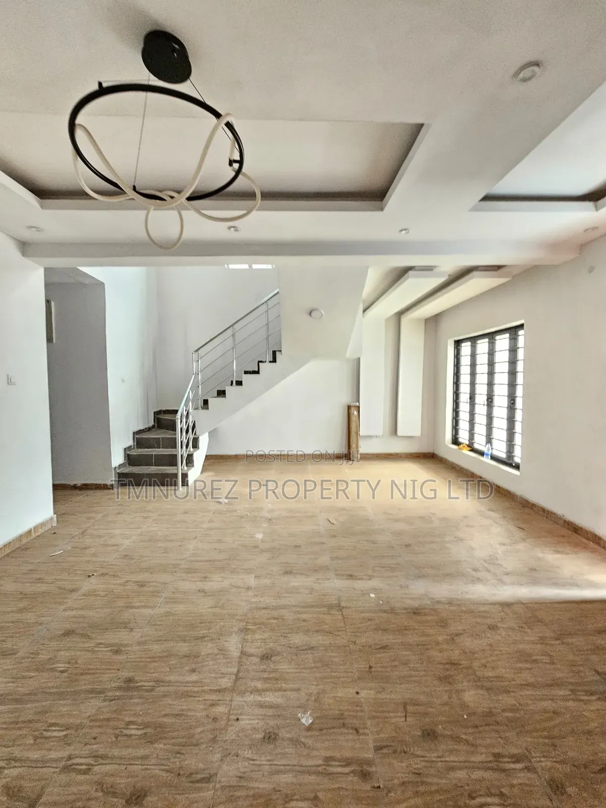 4bdrm Duplex in Orchild Road, Chevron for rent in Chevron