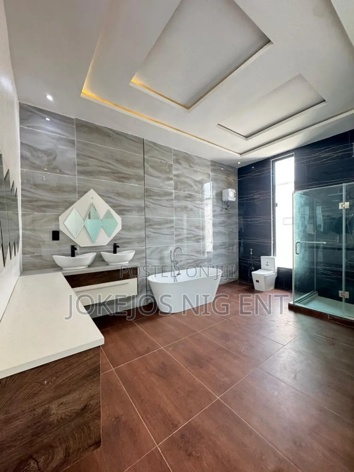 5bdrm Duplex in Osapa London for sale in Osapa london