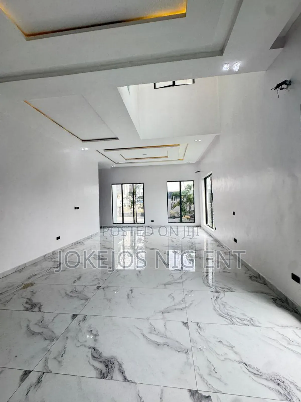5bdrm Duplex in Osapa London for sale in Osapa london