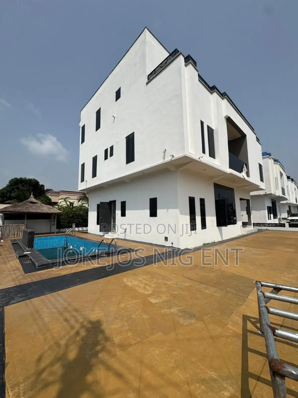 5bdrm Duplex in Osapa London for sale in Osapa london