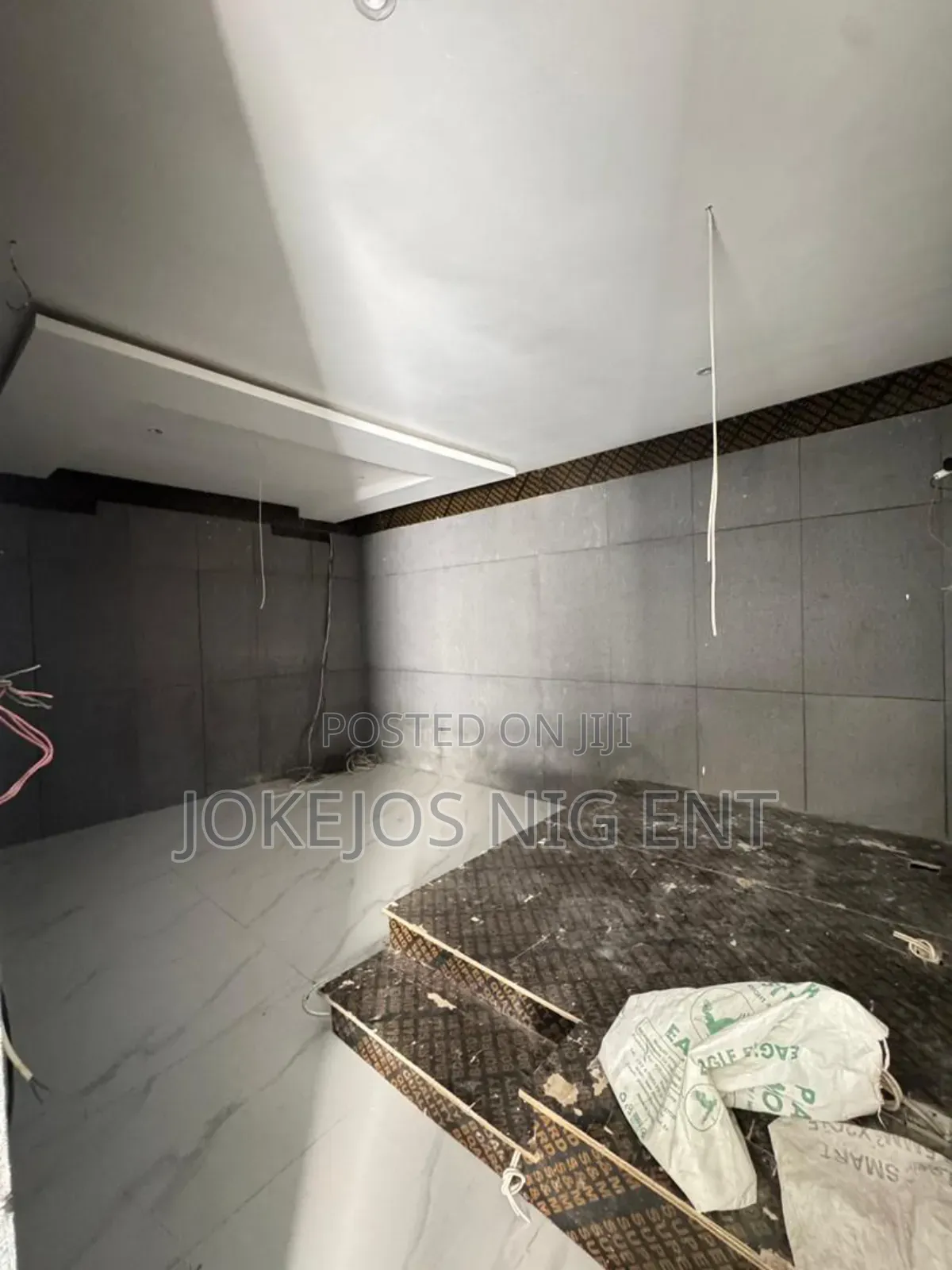 5bdrm Duplex in Osapa London for sale in Osapa london