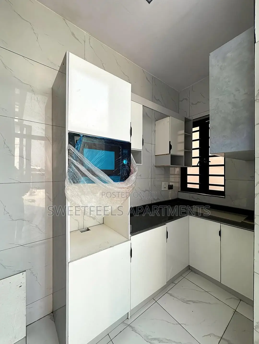 5 Bedroom Fully Detached for Sale in Chevron