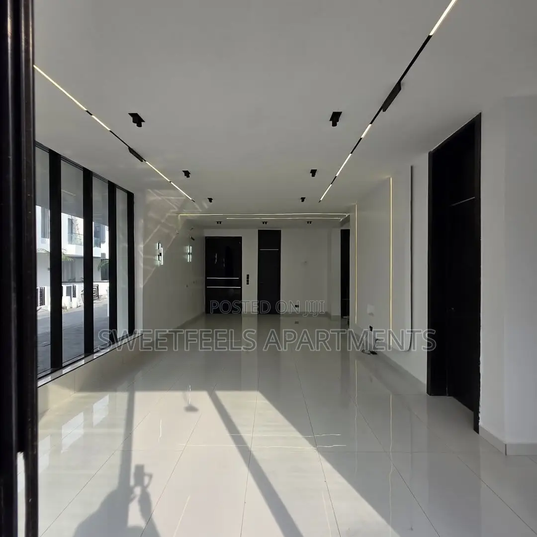 5bdrm Apartment in Chevron for sale in Chevron