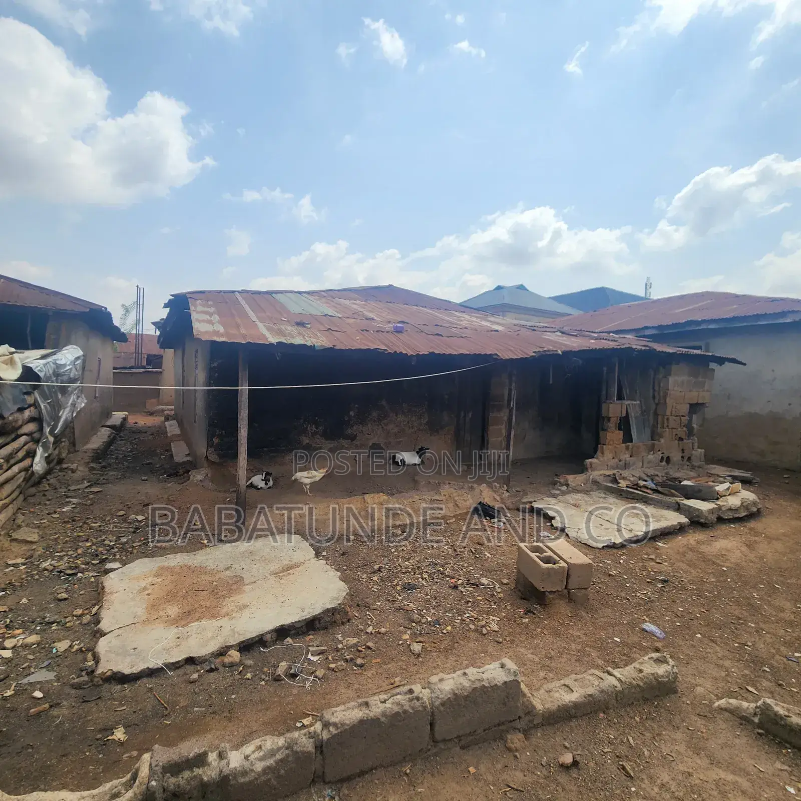 6bdrm Bungalow in Omi Adio for sale in Omi Adio
