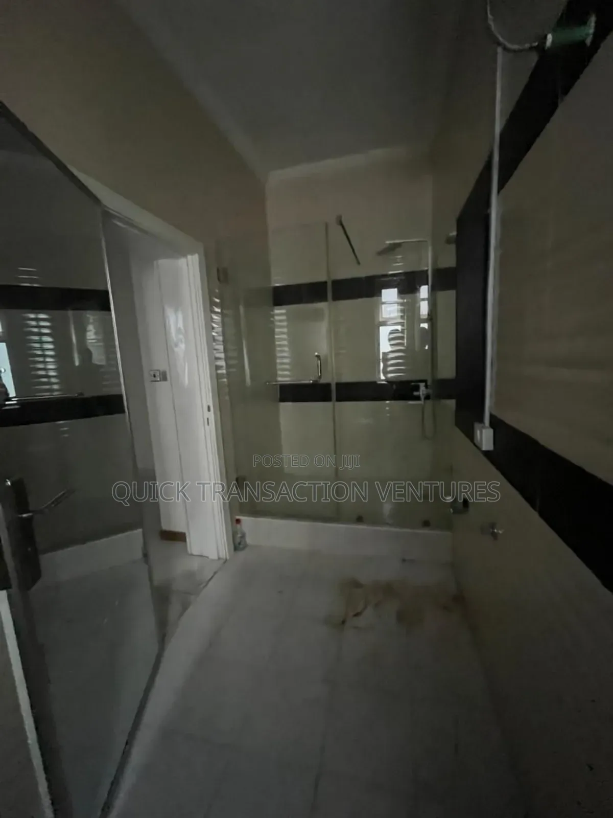 5bdrm Duplex in Pinnock Beach Estate, Osapa london for rent in Osapa london