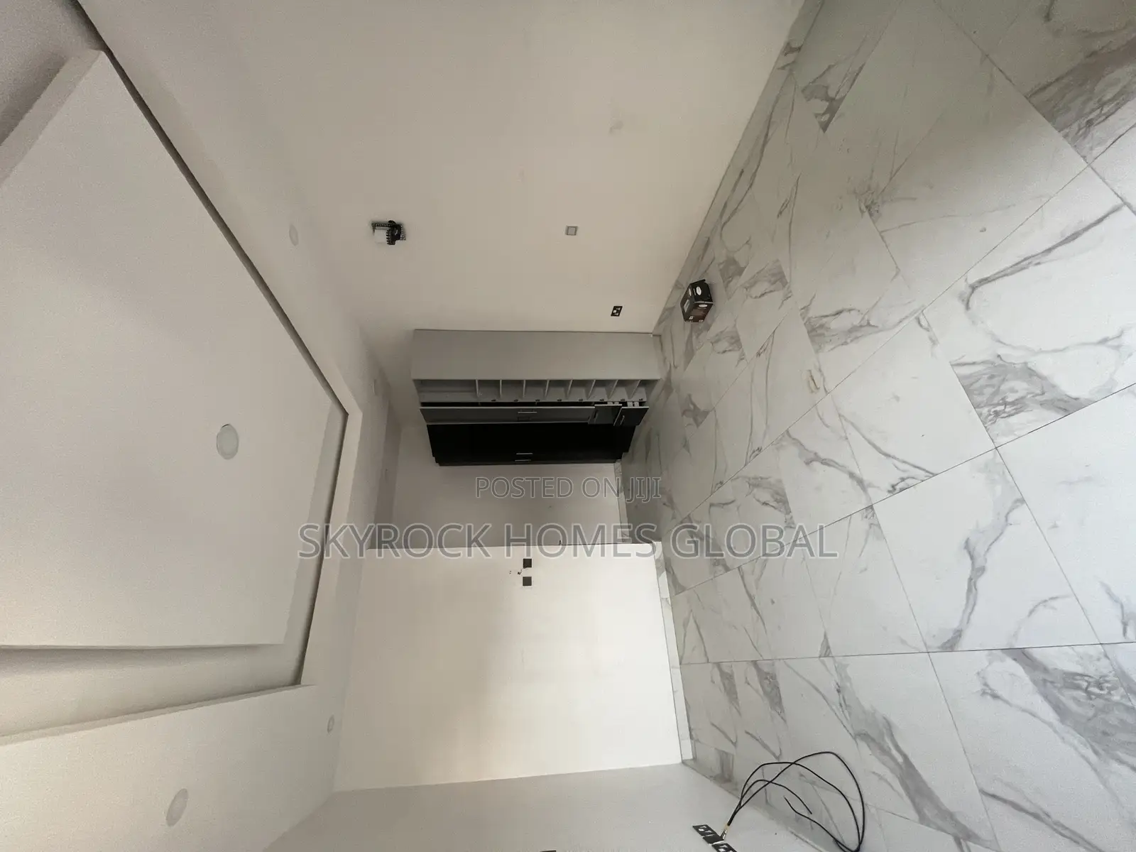 4bdrm Duplex in Ikota for rent in Ikota
