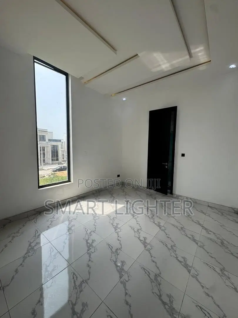 4bdrm Duplex in Apo Resettlement for sale in Apo Resettlement