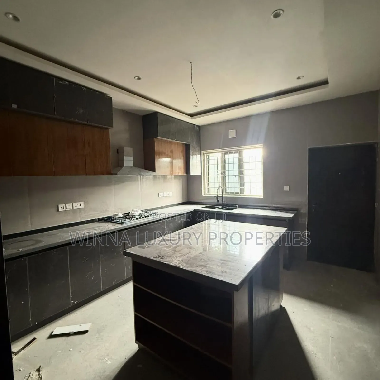 5bdrm Townhouse/Terrace in Garki Area 11 for sale in Garki