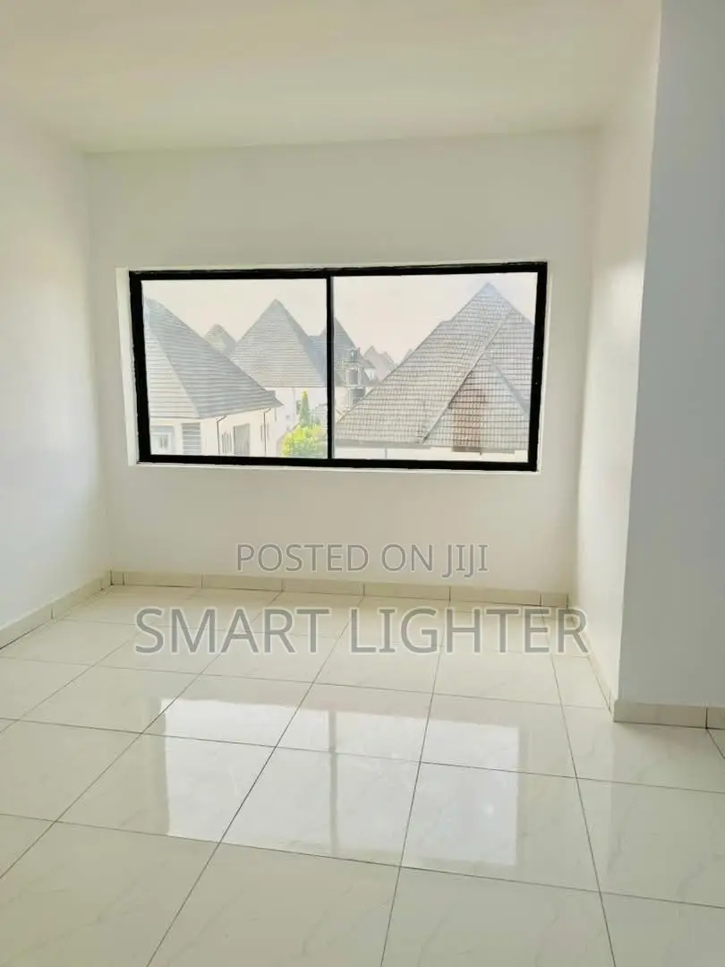 3bdrm Block of Flats in Durumi for rent in Durumi