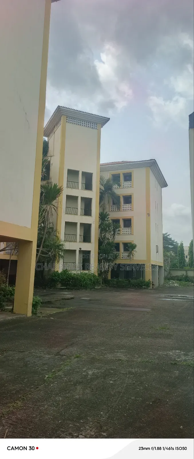 16bdrm Block of Flats in Ikeja GRA for rent in Ikeja GRA