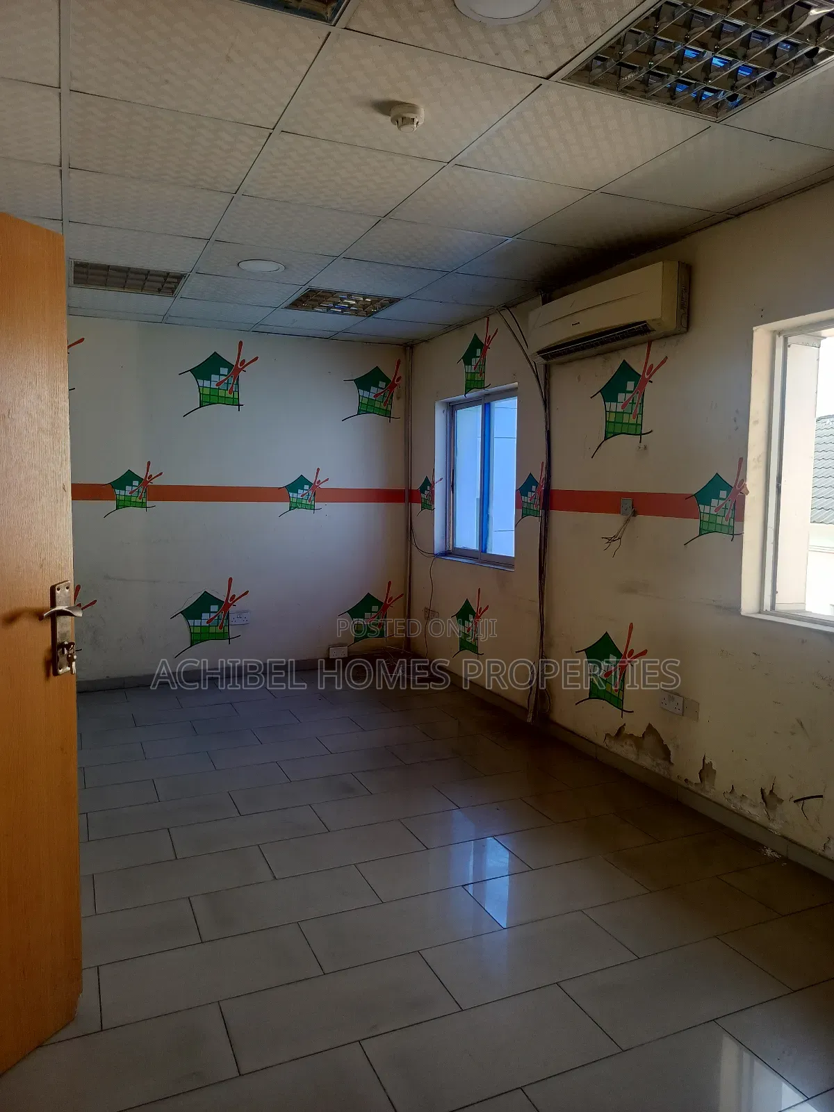 A 250 Square Meter Office Space in Lekki Phase 1 in Ikate