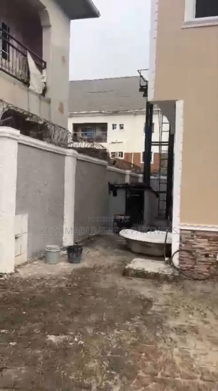 5bdrm Duplex in Akachi Pocket Layout for sale in Owerri
