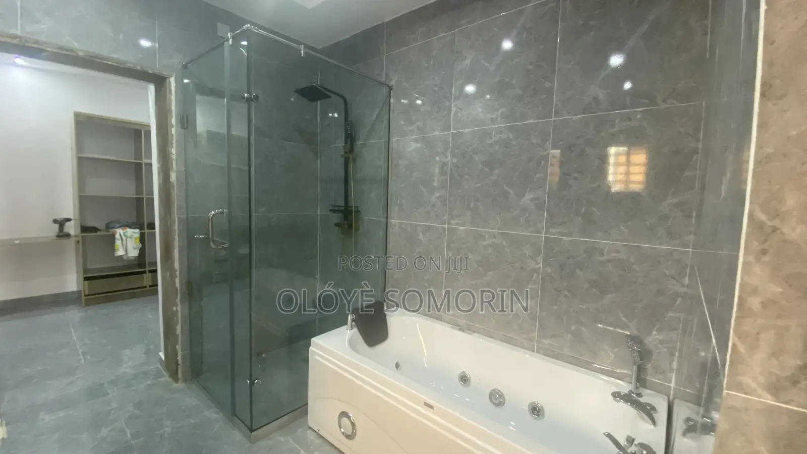 8bdrm Bungalow in Moganna, Elebu, Akala Express for sale in Akala Express