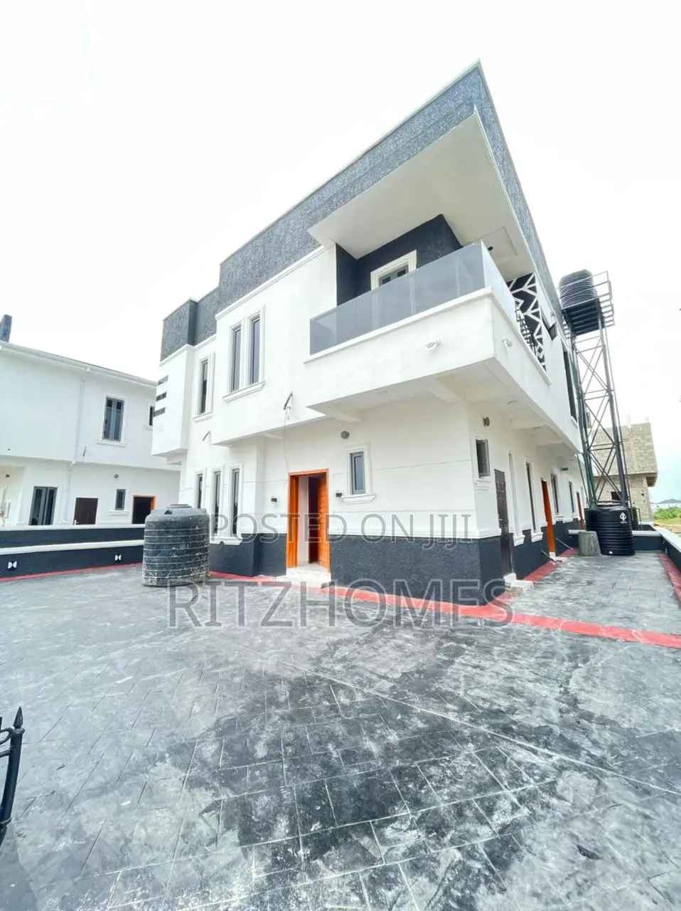 4bdrm Duplex in Lekki for sale in Lekki