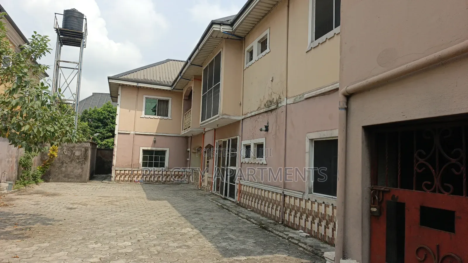 3bdrm Block of Flats in Eliozu for sale in Eliozu