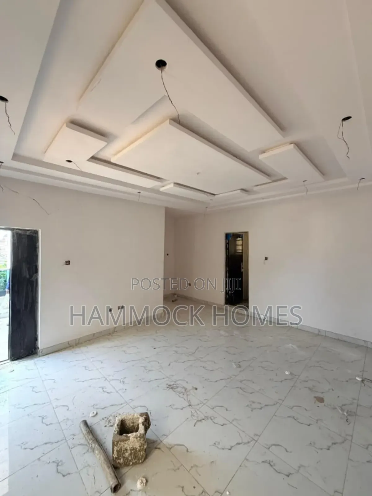 3bdrm Block of Flats in Kolapo Ishola Gra, Akobo for sale in Akobo