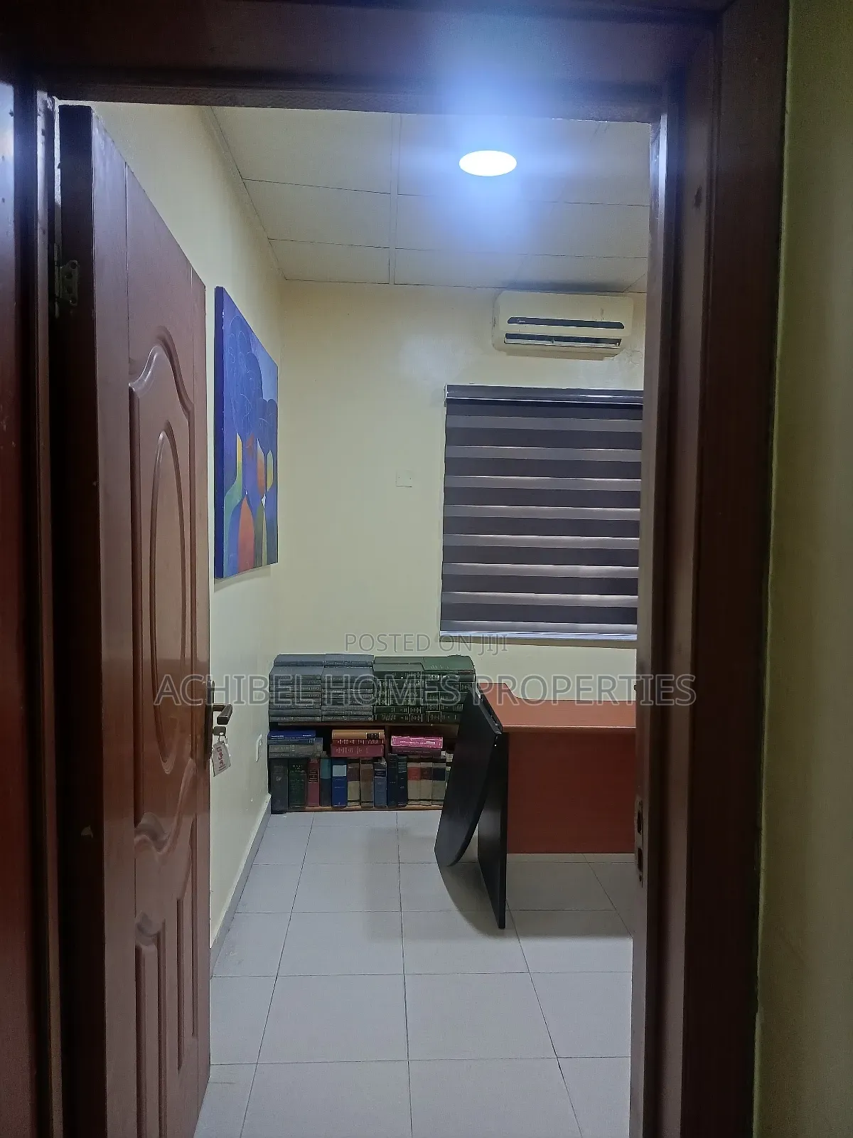 A Serviced and Furnished Personal Office Space in Lekki Phase 1 in Lekki Phase 1