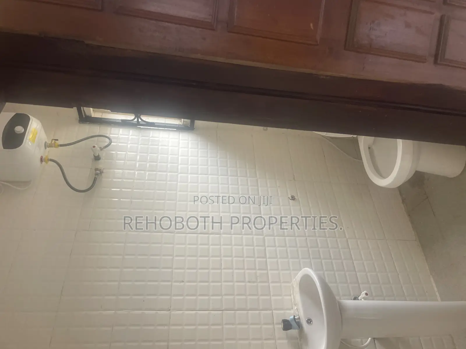 2bdrm Bungalow in Adeosun, Oluyole Estate for rent in Oluyole Estate