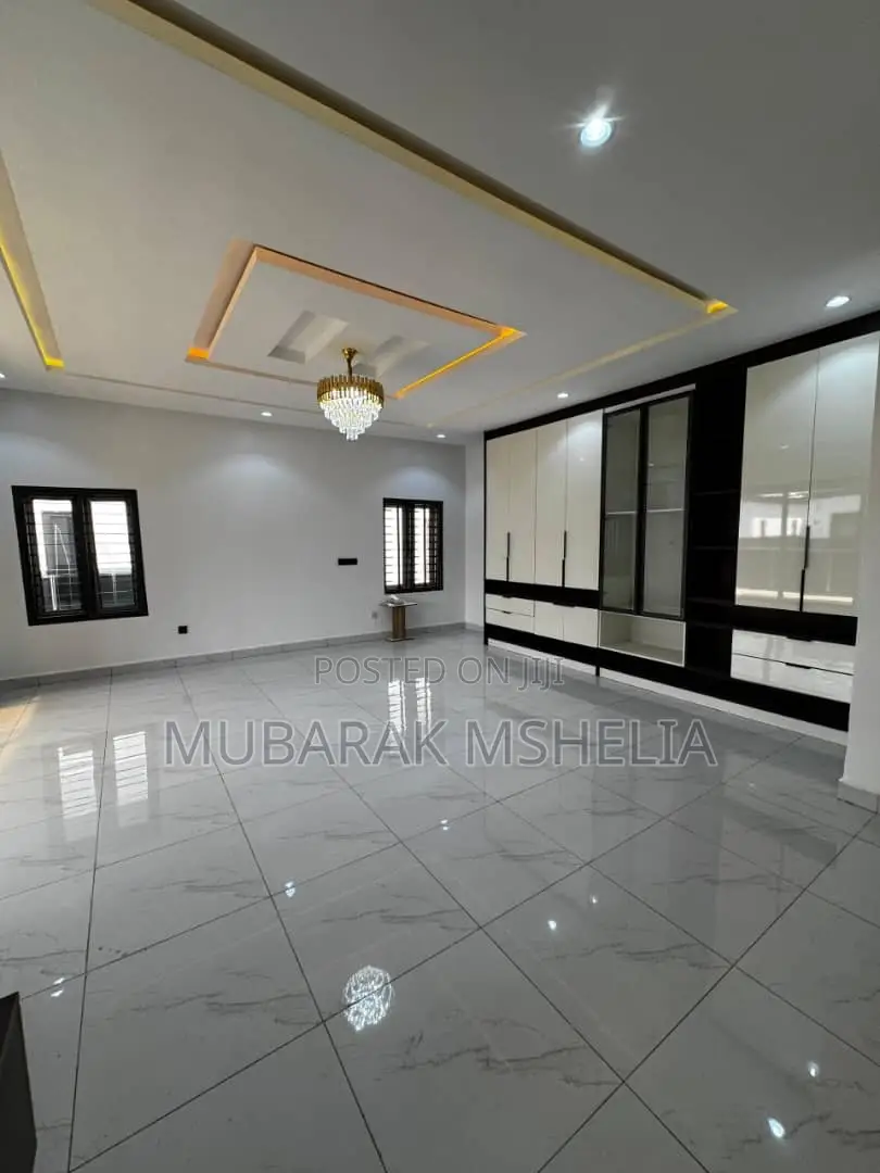 5bdrm Duplex in Katampe Extension for sale in Katampe Extension