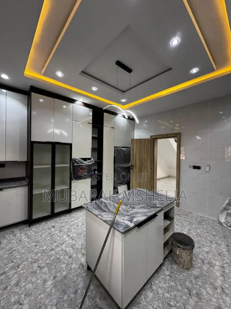 5bdrm Duplex in Katampe Extension for sale in Katampe Extension
