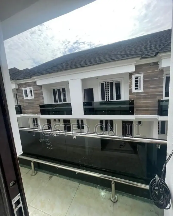 3bdrm Duplex in Royal Pine, Lekki Phase 2 for sale in Lekki Phase 2