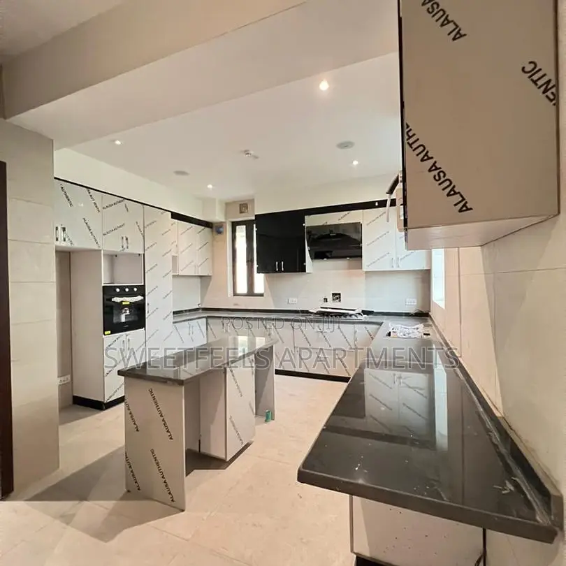 4bdrm Apartment in Abacha Estate for sale in Abacha Estate