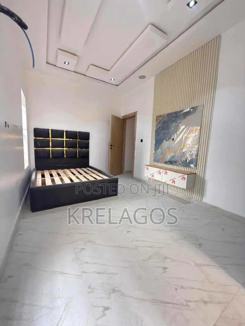 2bdrm Apartment in Ajiwe for sale in Ajiwe