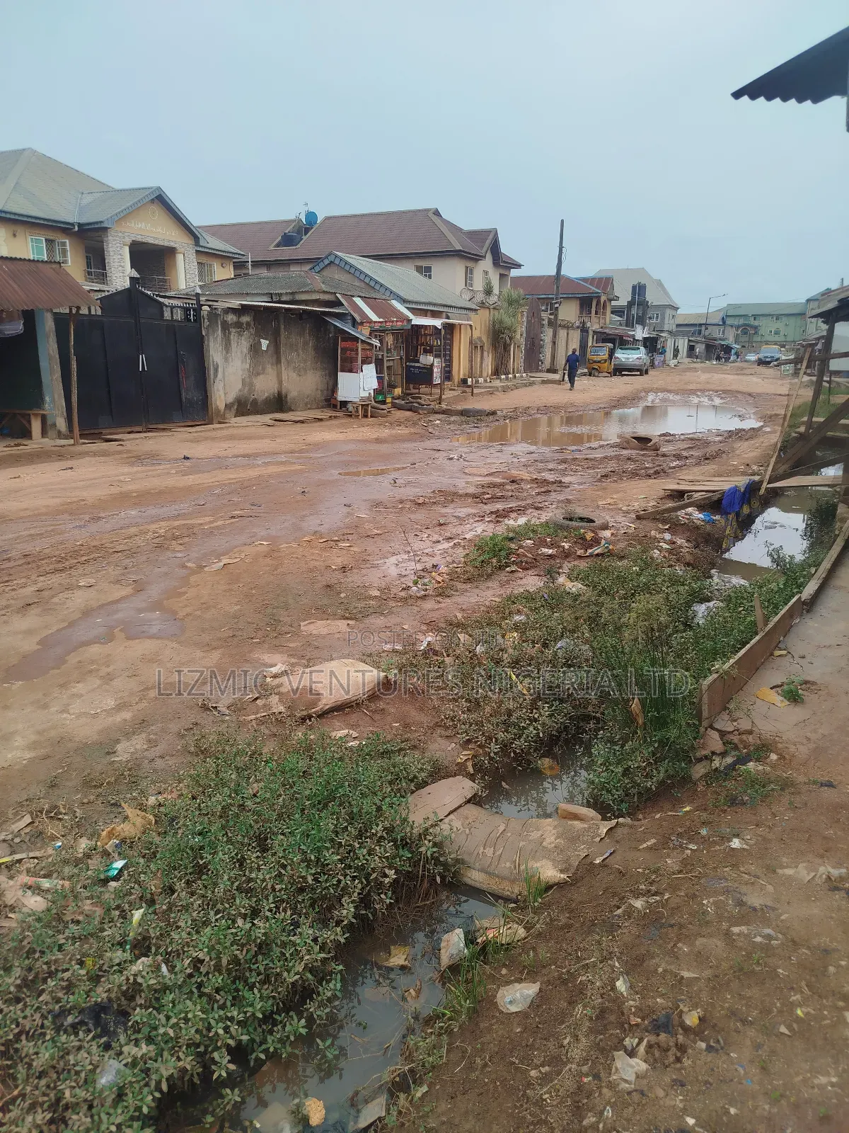 2bdrm Bungalow in Arowojobe, Igando / Ikotun/Igando for sale in Igando / Ikotun/Igando