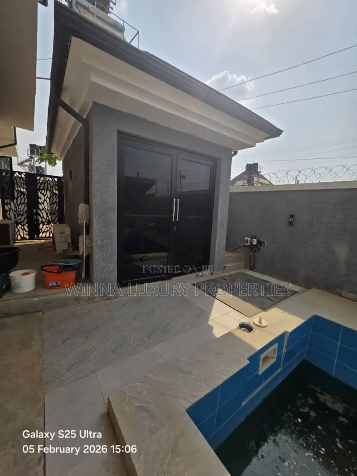 5bdrm Mansion in Light House, Lugbe District for sale in Lugbe District