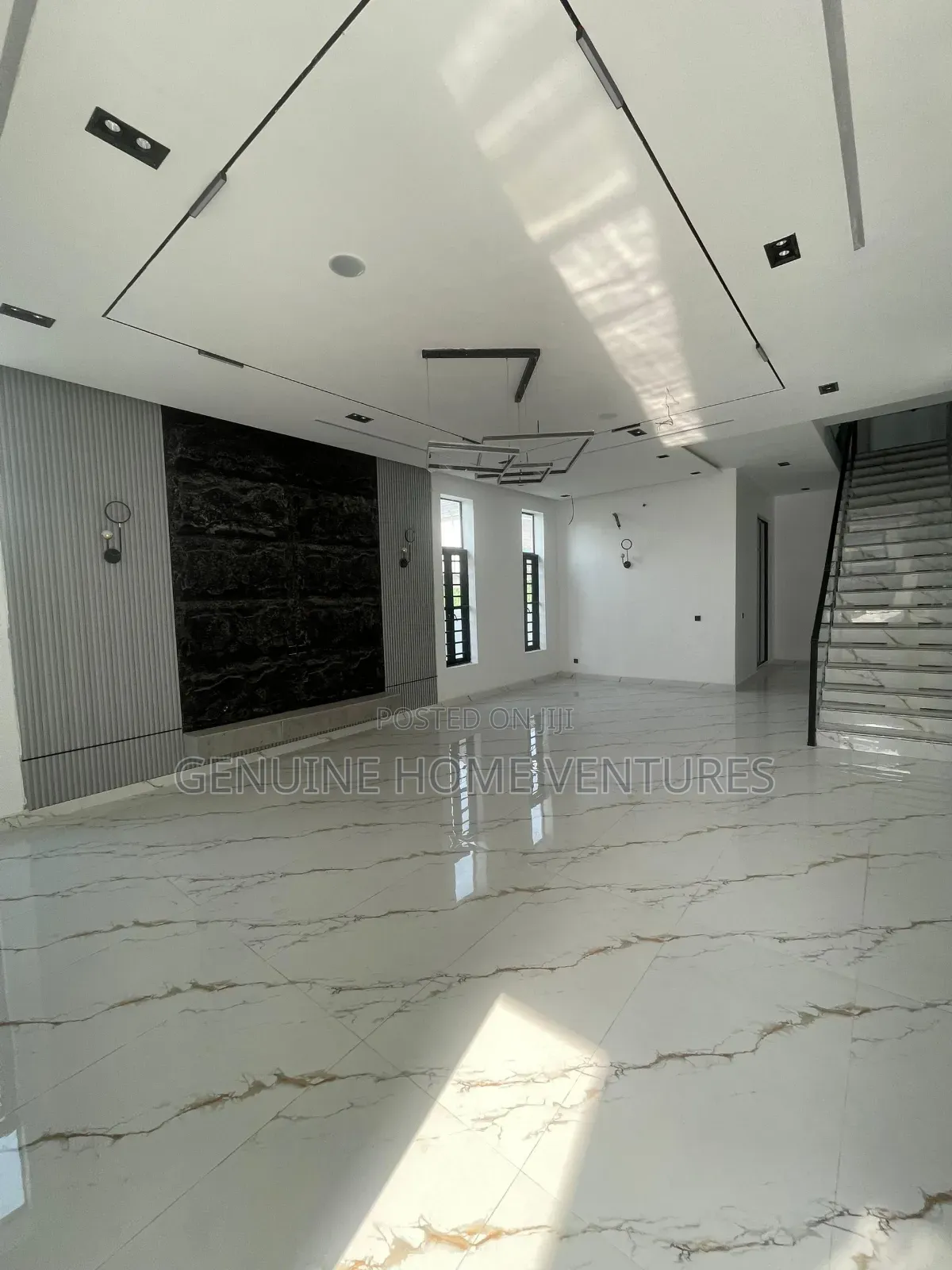 5bdrm Duplex in Vgc, Ikota for sale in Ikota