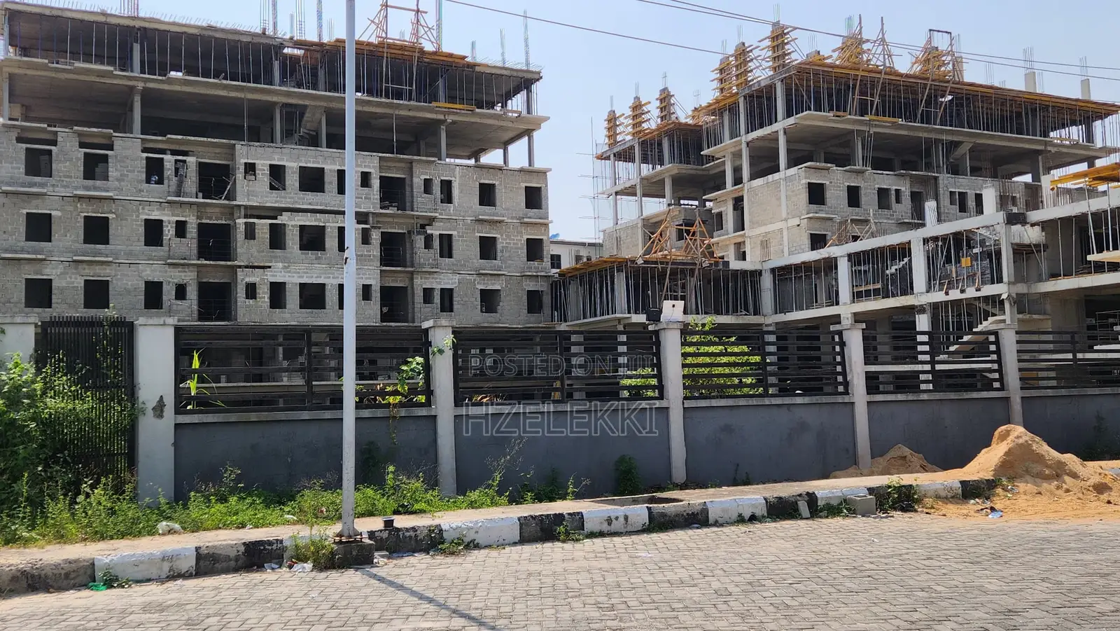 3 Bedroom Apartment With Bq In Lekki Phase 1 in Lekki Phase 1
