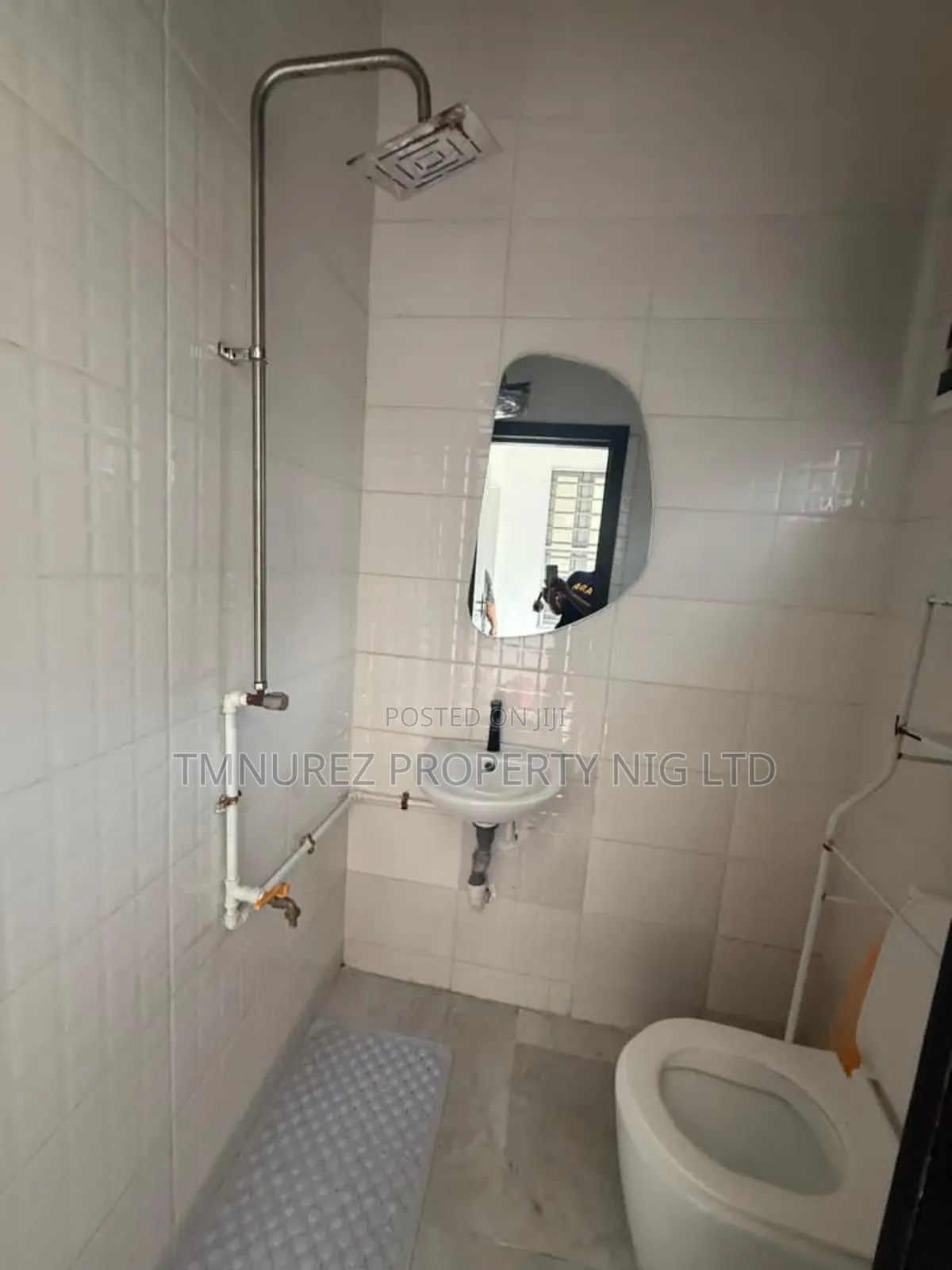 Studio Apartment in Chevron for rent in Chevron
