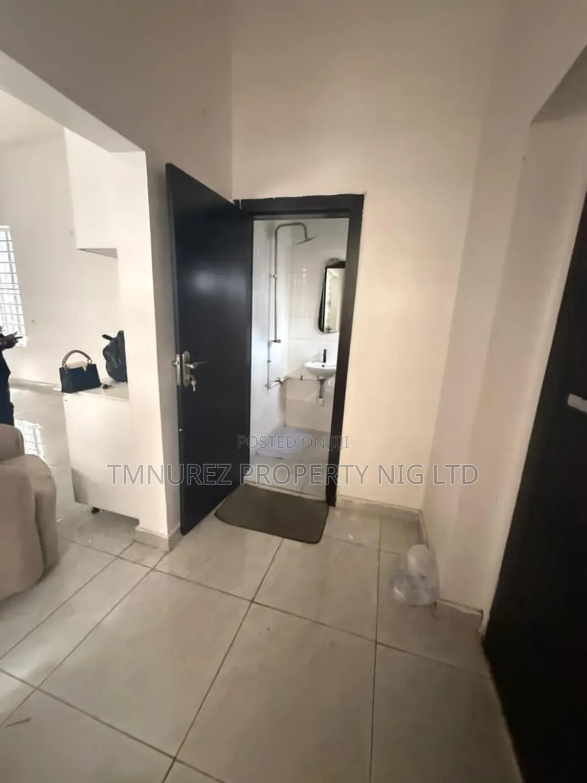 Studio Apartment in Chevron for rent in Chevron