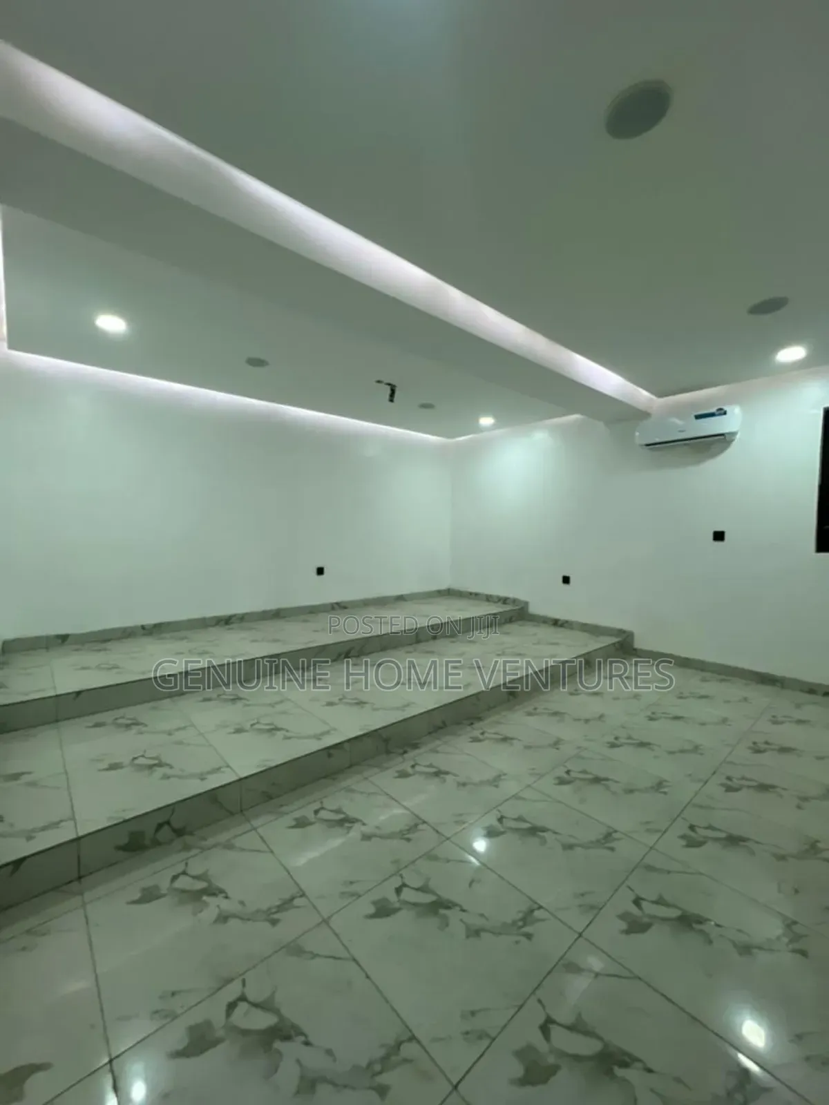 5bdrm Duplex in Guzape District for sale in Guzape District