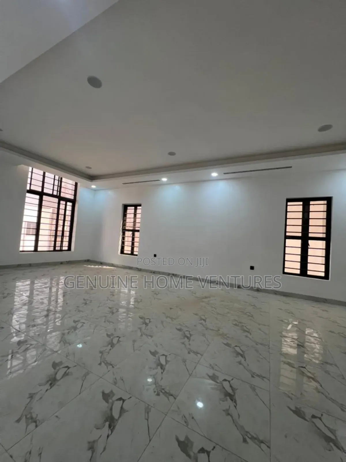 5bdrm Duplex in Guzape District for sale in Guzape District