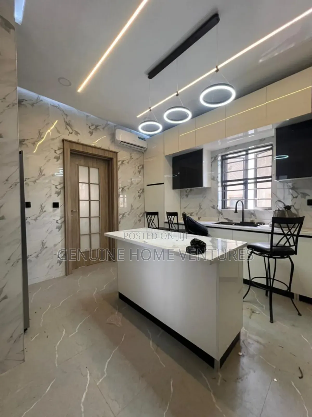 5bdrm Duplex in Guzape District for sale in Guzape District