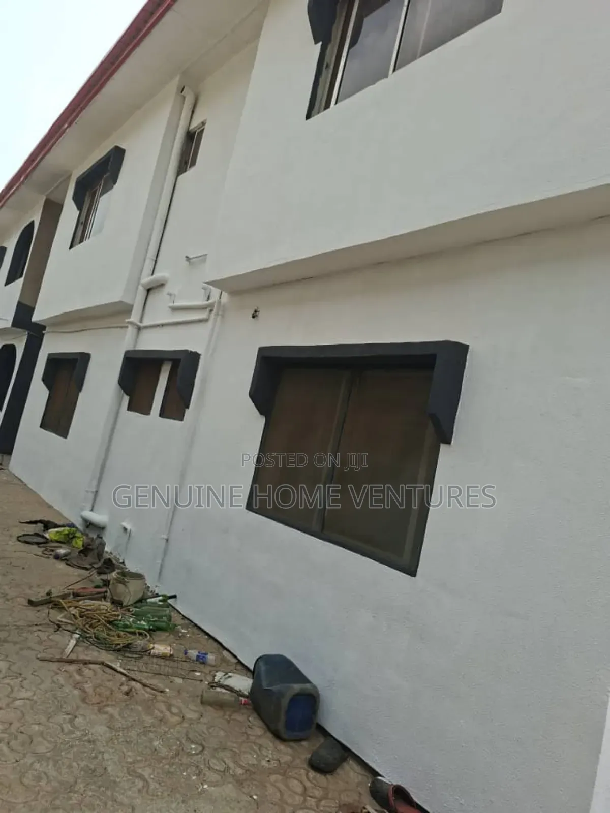 12bdrm Block of Flats in Baruwa for sale in Baruwa