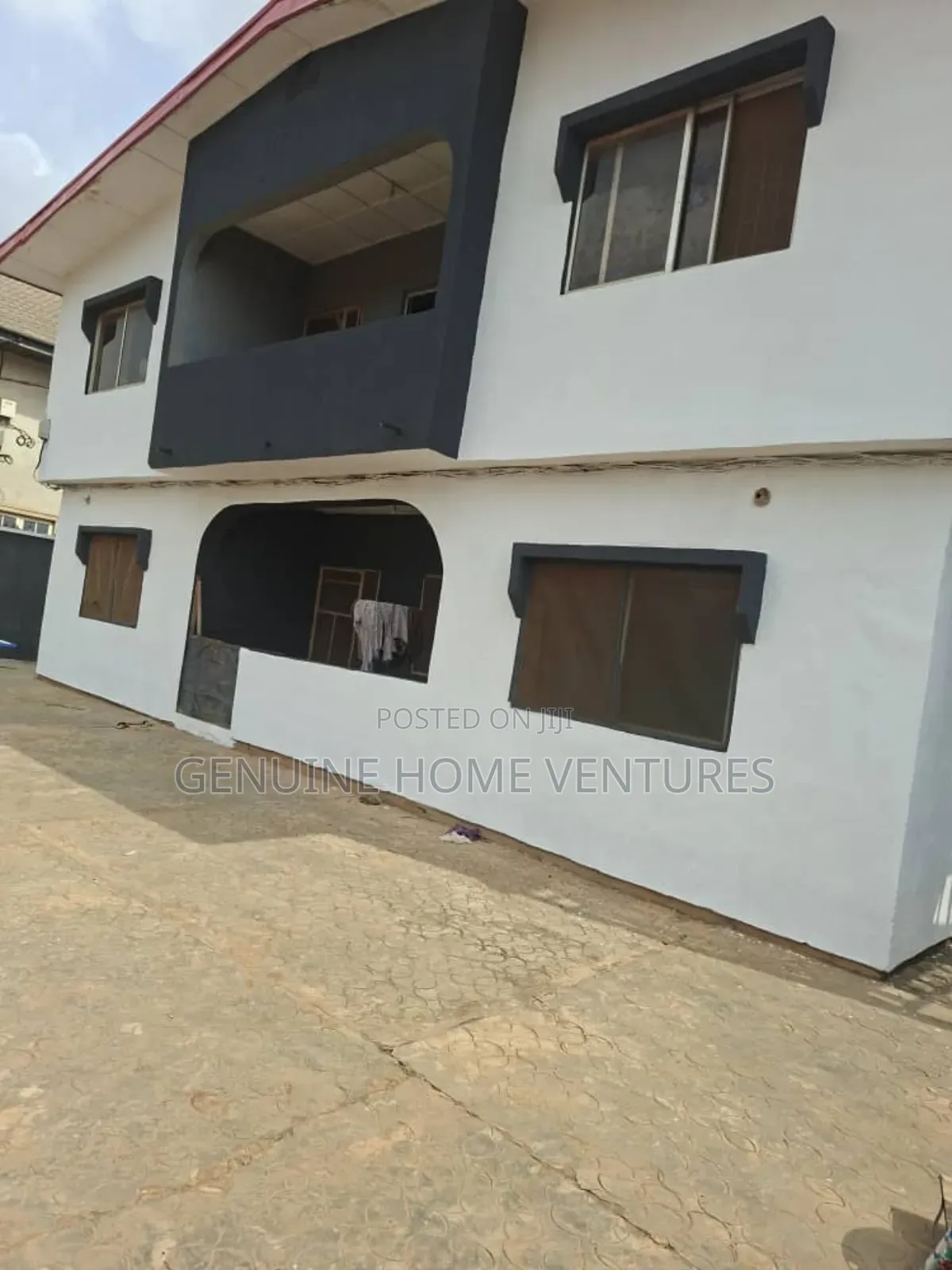 12bdrm Block of Flats in Baruwa for sale in Baruwa