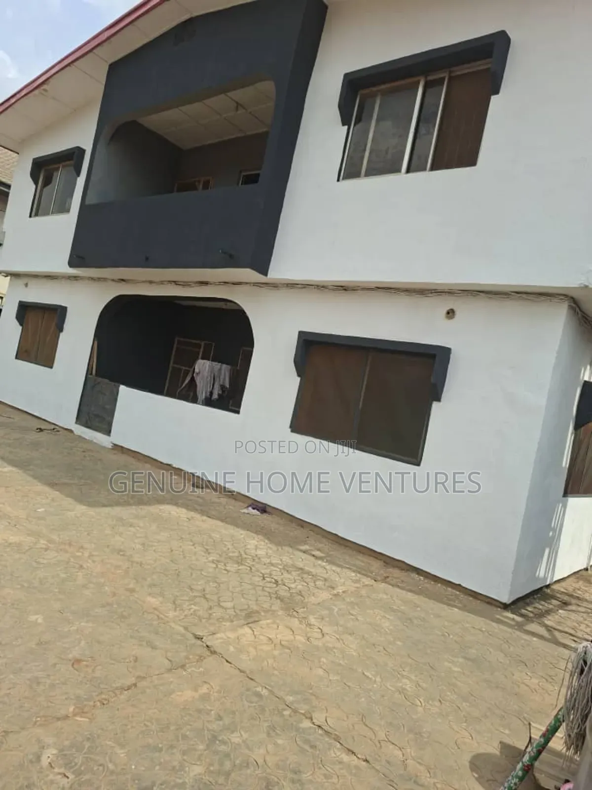 12bdrm Block of Flats in Baruwa for sale in Baruwa