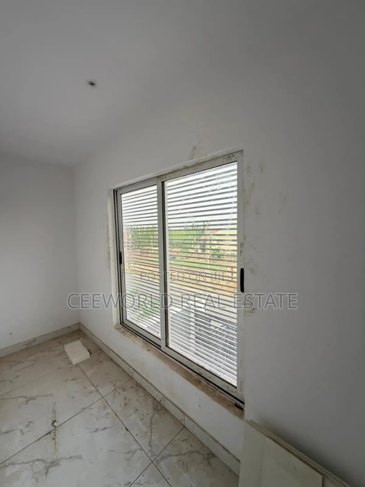 5bdrm Duplex in Kolapo Ishola Gra, Akobo for sale in Akobo
