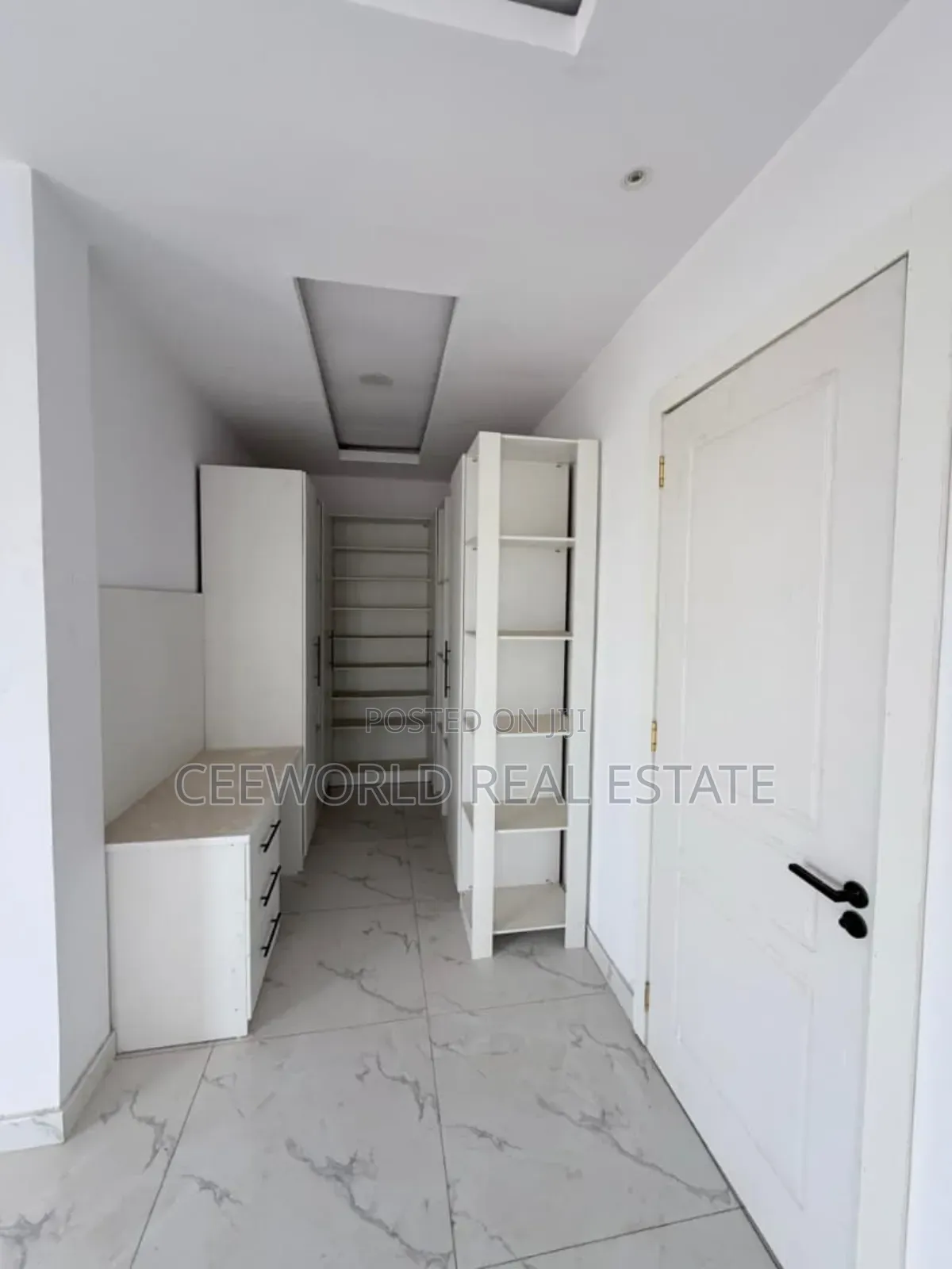 5bdrm Duplex in Kolapo Ishola Gra, Akobo for sale in Akobo