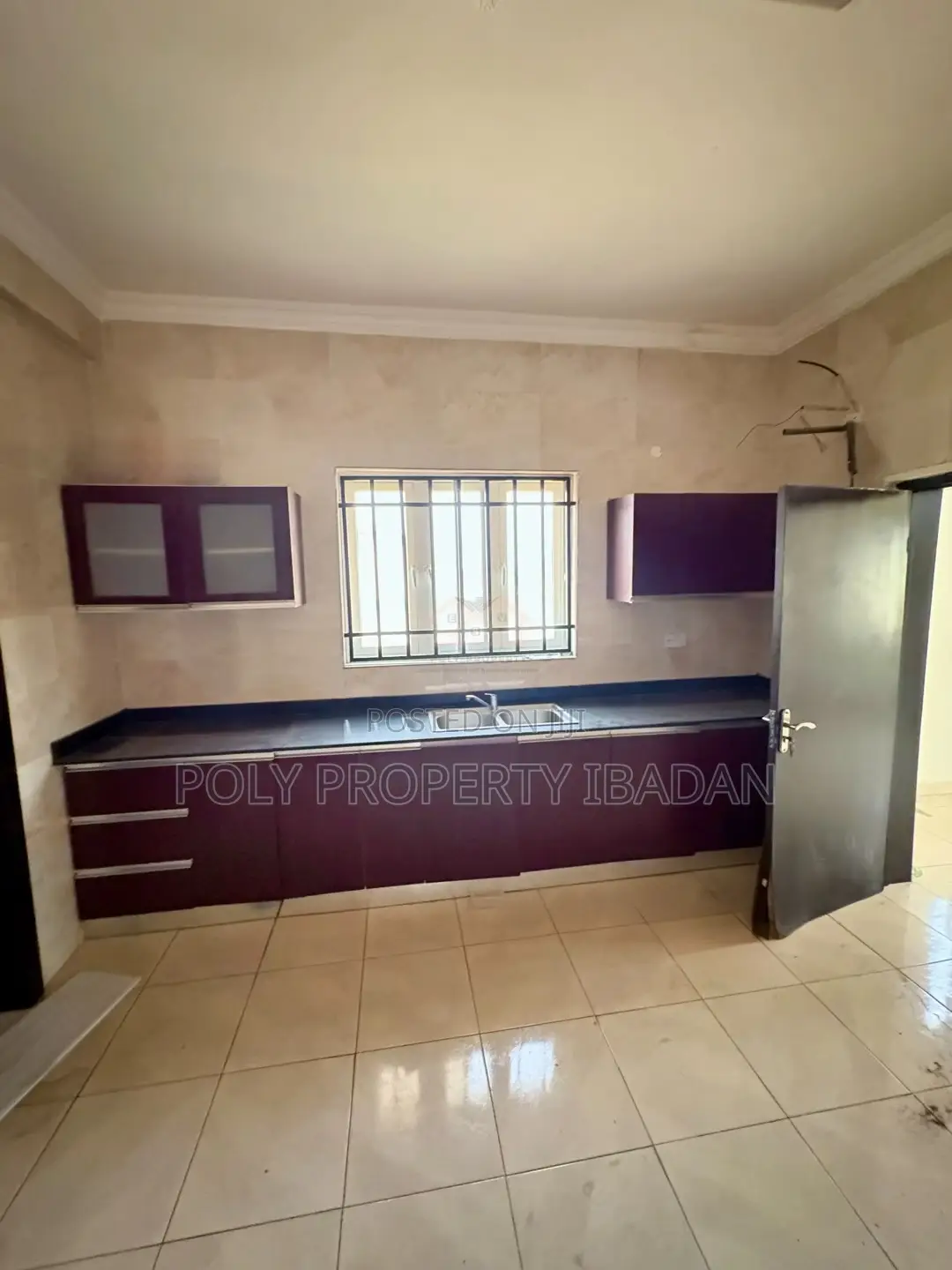 5bdrm Duplex in Olive Court, Ibadan for sale in Ibadan