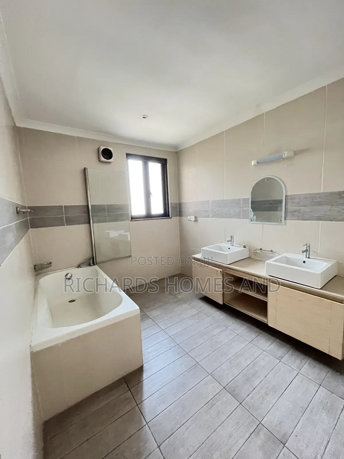 3bdrm Apartment in Ikoyi for rent in Ikoyi