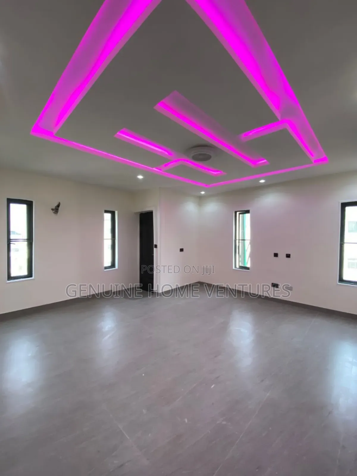 4bdrm Duplex in Osapa London for sale in Osapa london