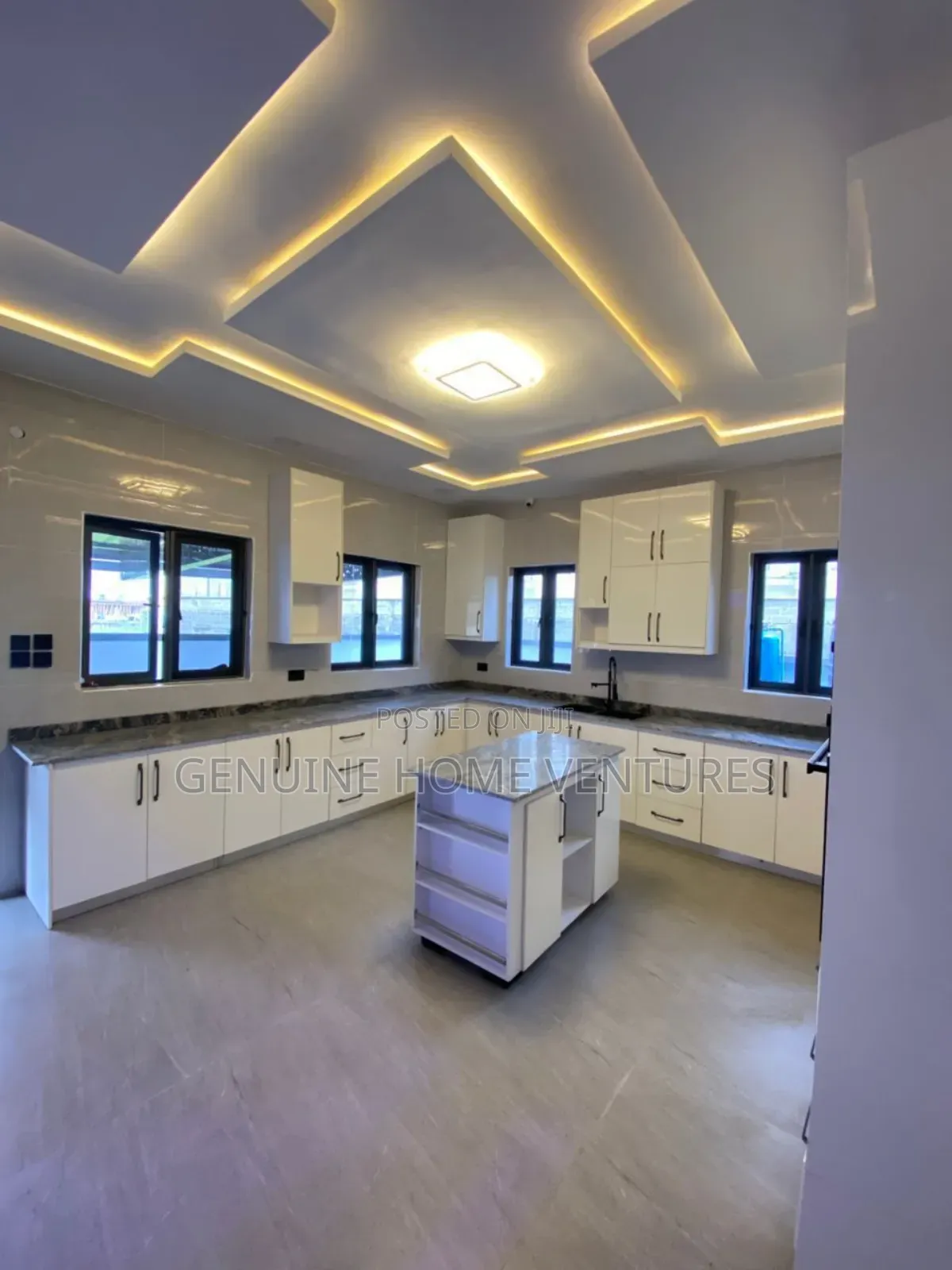 4bdrm Duplex in Osapa London for sale in Osapa london