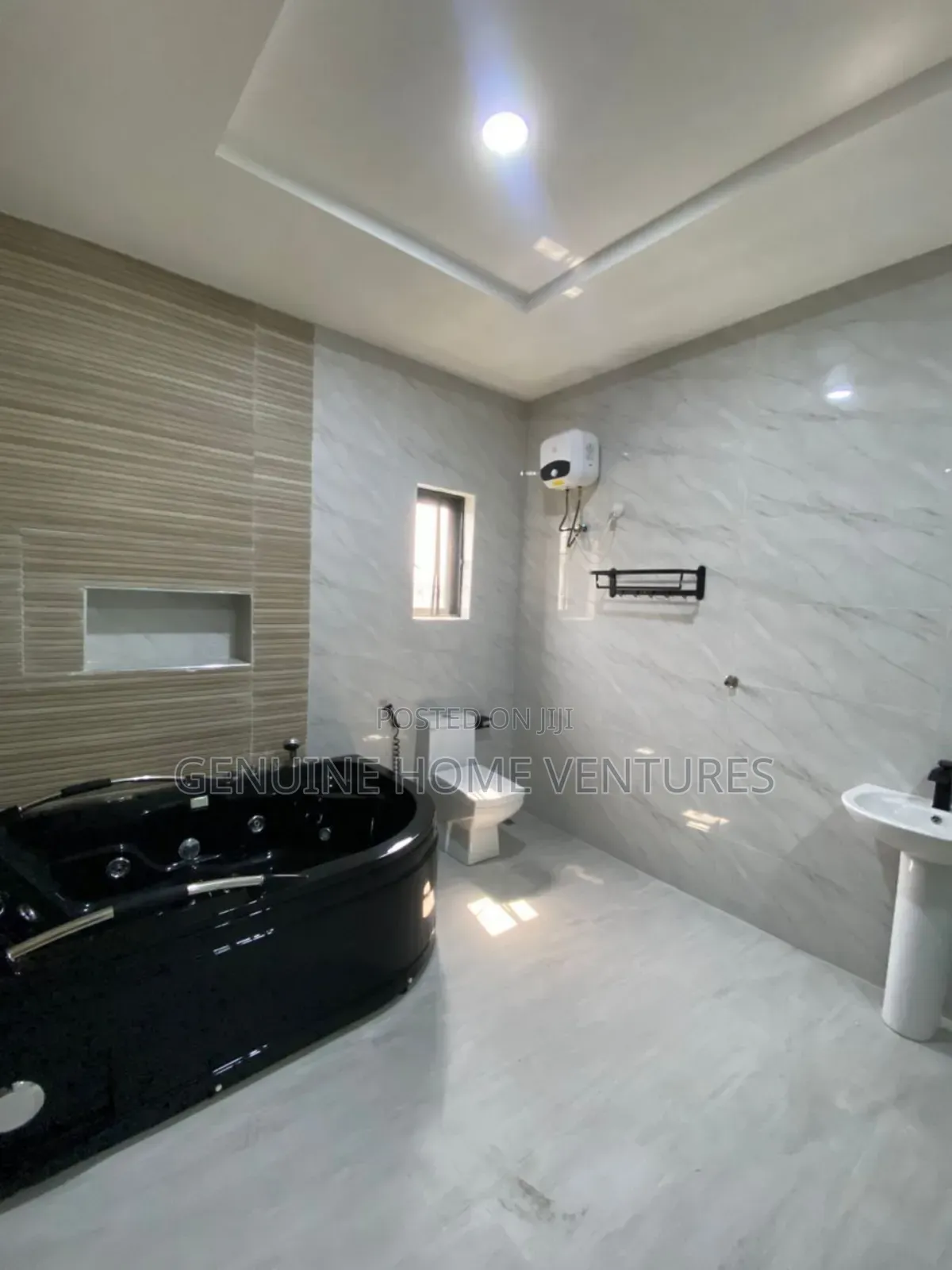 4bdrm Duplex in Osapa London for sale in Osapa london