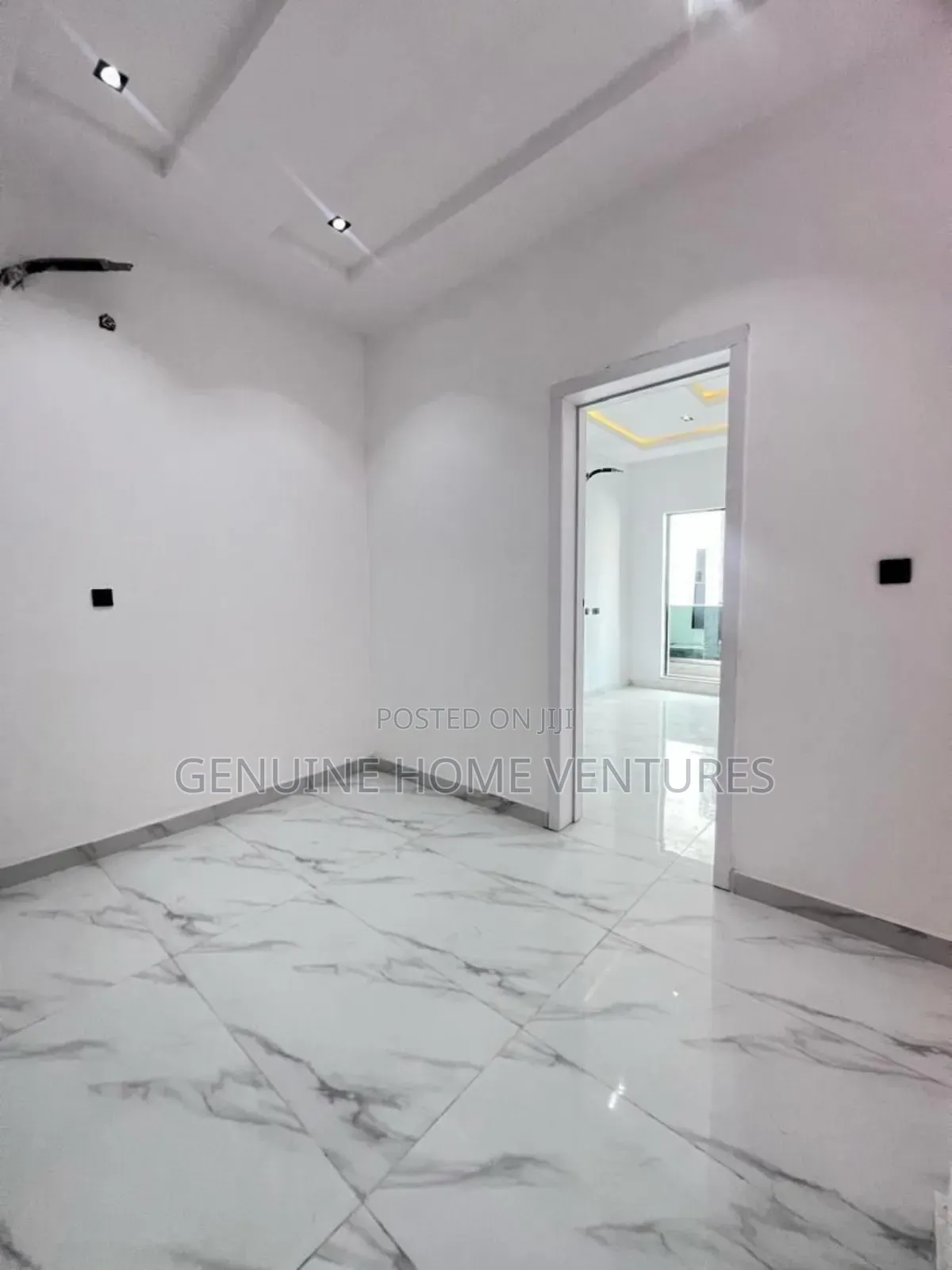 4bdrm Duplex in Ikota for sale in Ikota