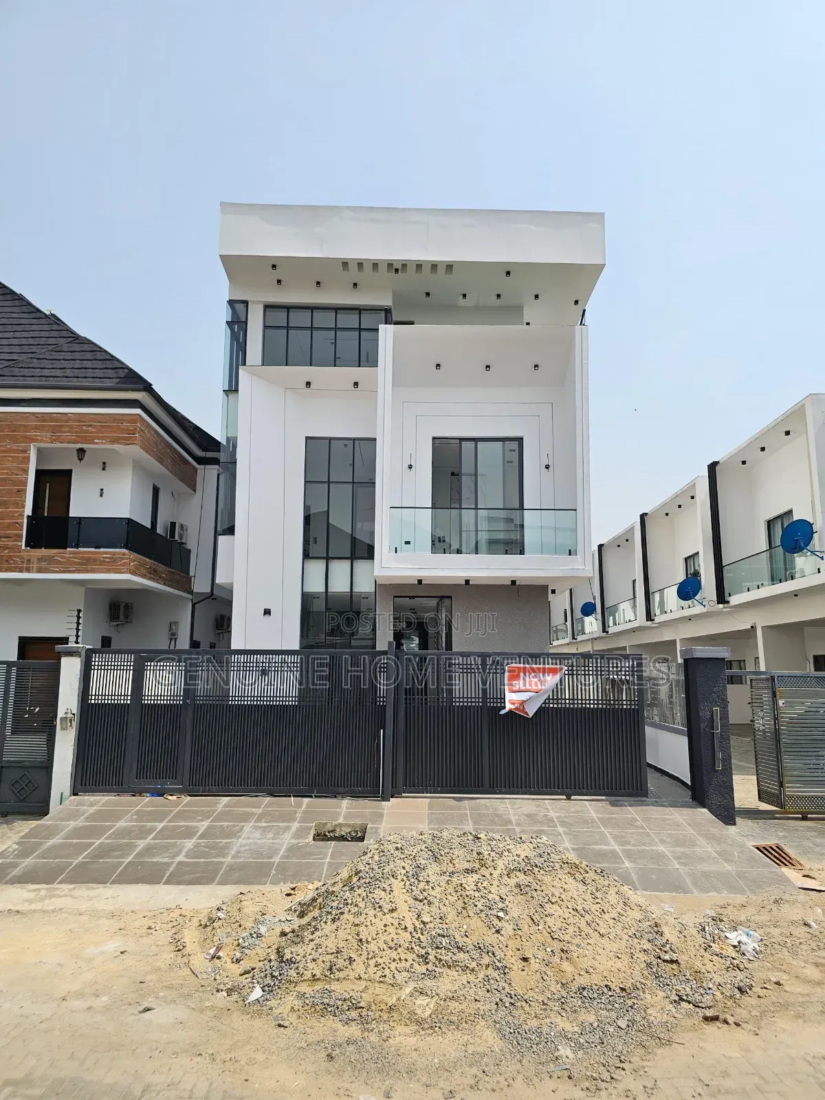 5bdrm Duplex in Lekki. County, Ikota for sale in Ikota