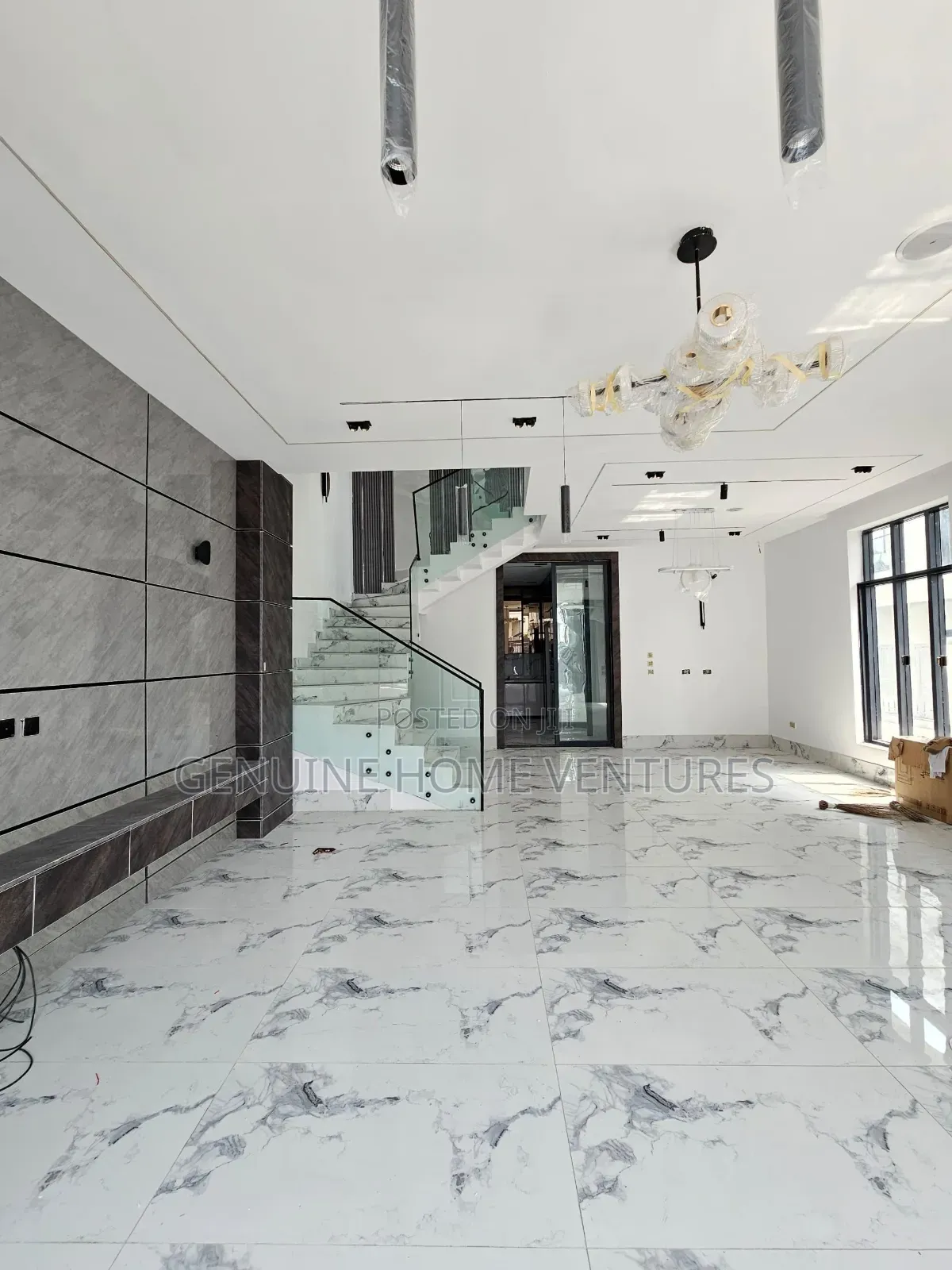 5bdrm Duplex in Lekki. County, Ikota for sale in Ikota